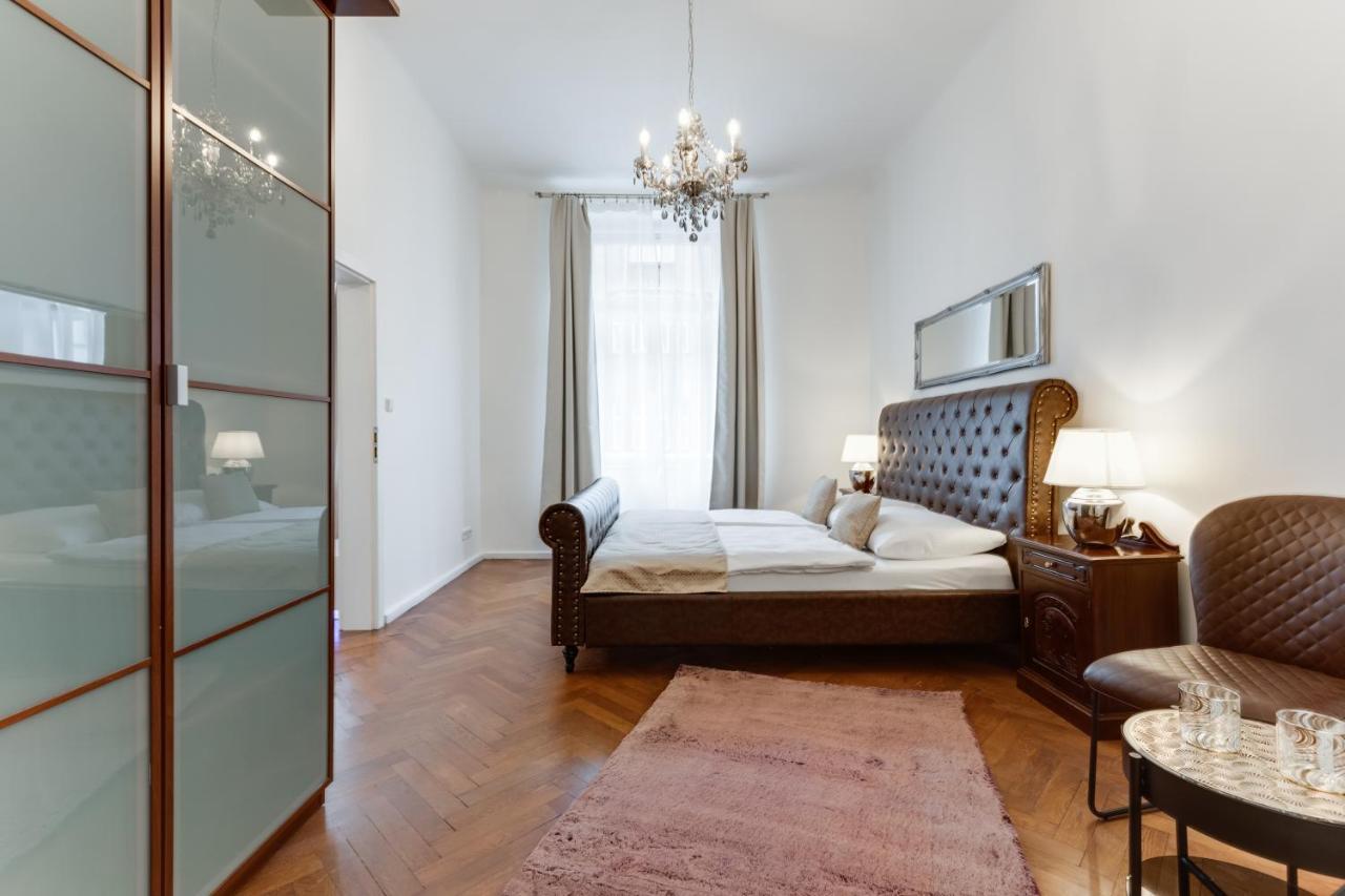 Luxury Riverside In The Center Of Apartament *
