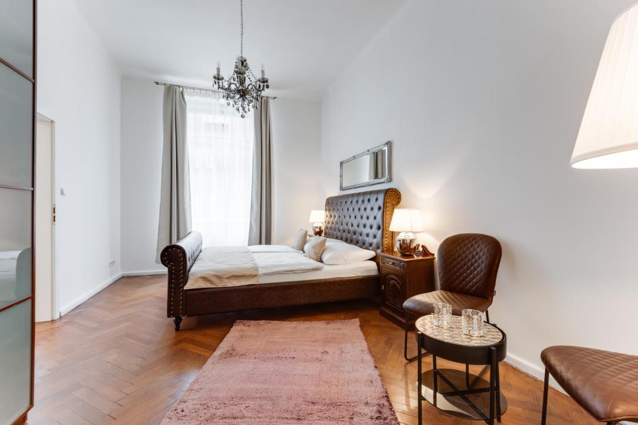 Luxury Riverside In The Center Of Apartament