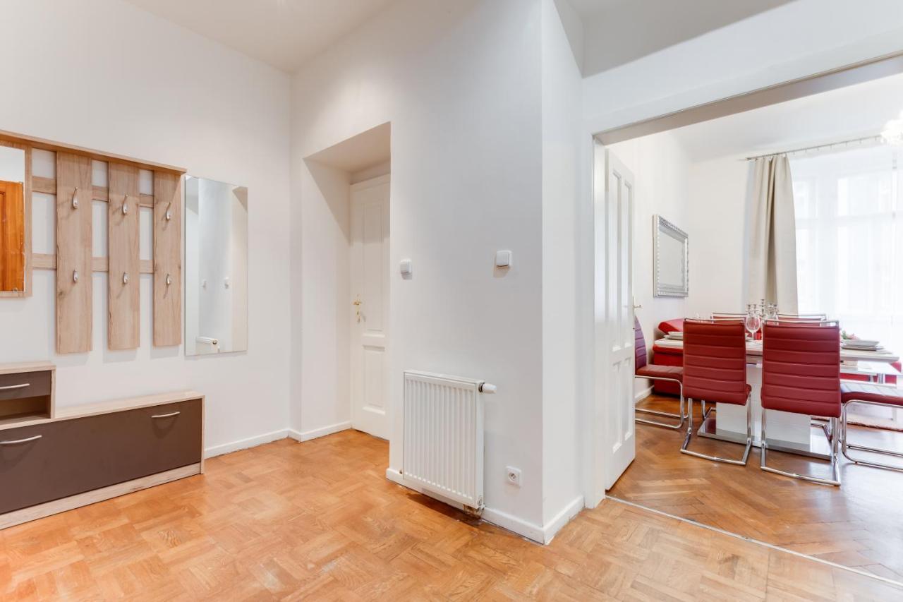 Luxury Riverside In The Center Of Apartament Praga