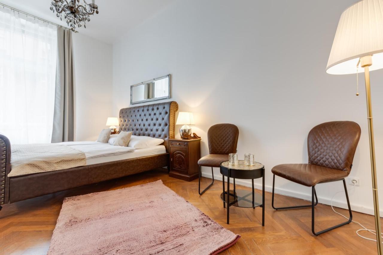Luxury Riverside In The Center Of Apartament