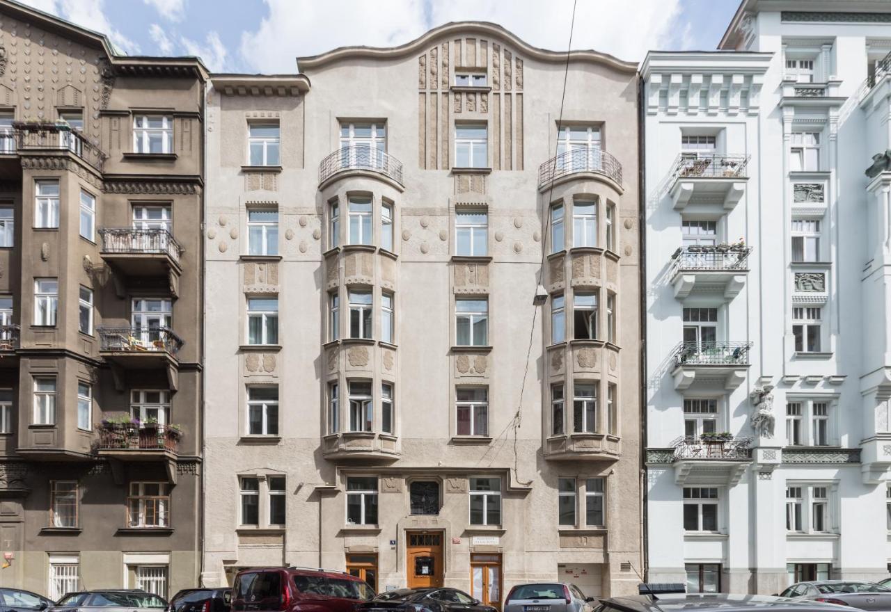 Luxury Riverside In The Center Of Praga