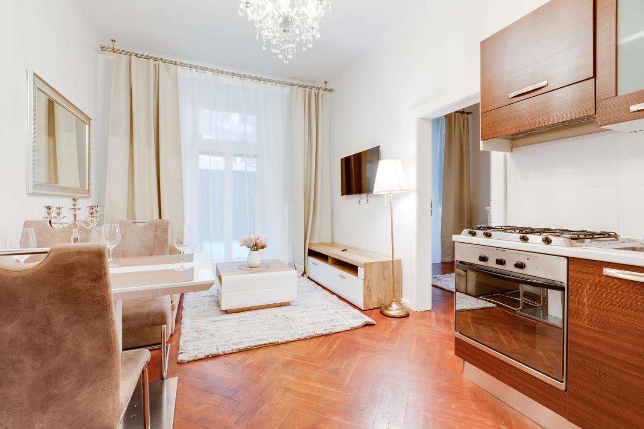 Luxury Riverside In The Center Of Apartament *