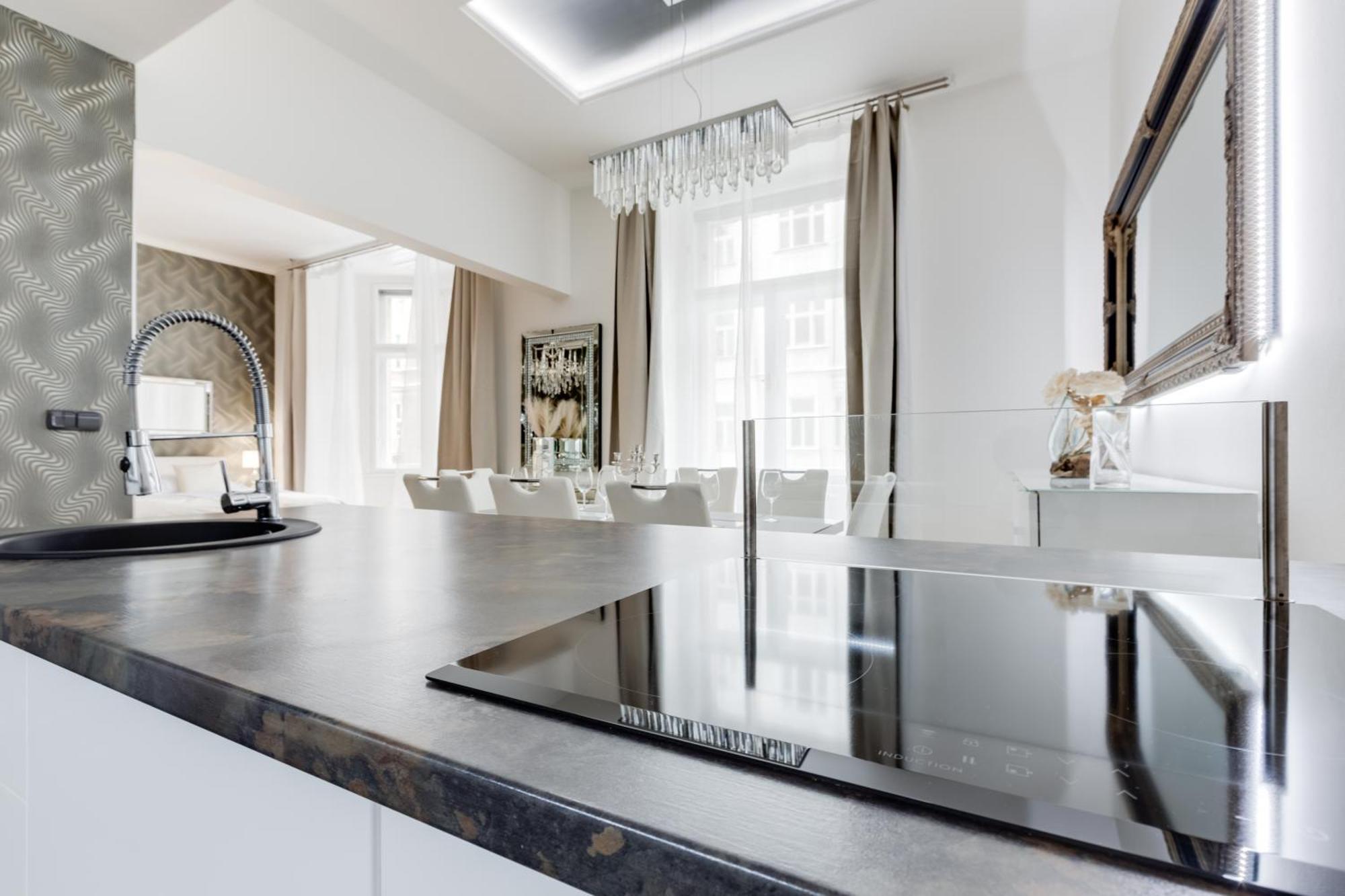 Luxury Riverside In The Center Of Apartament *