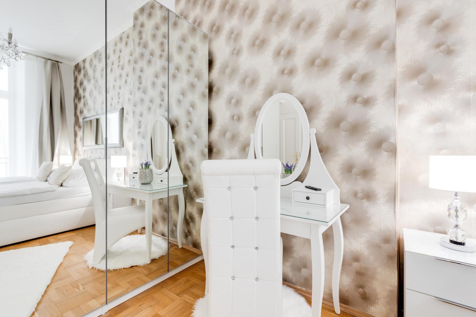 Luxury Riverside In The Center Of Apartament Praga
