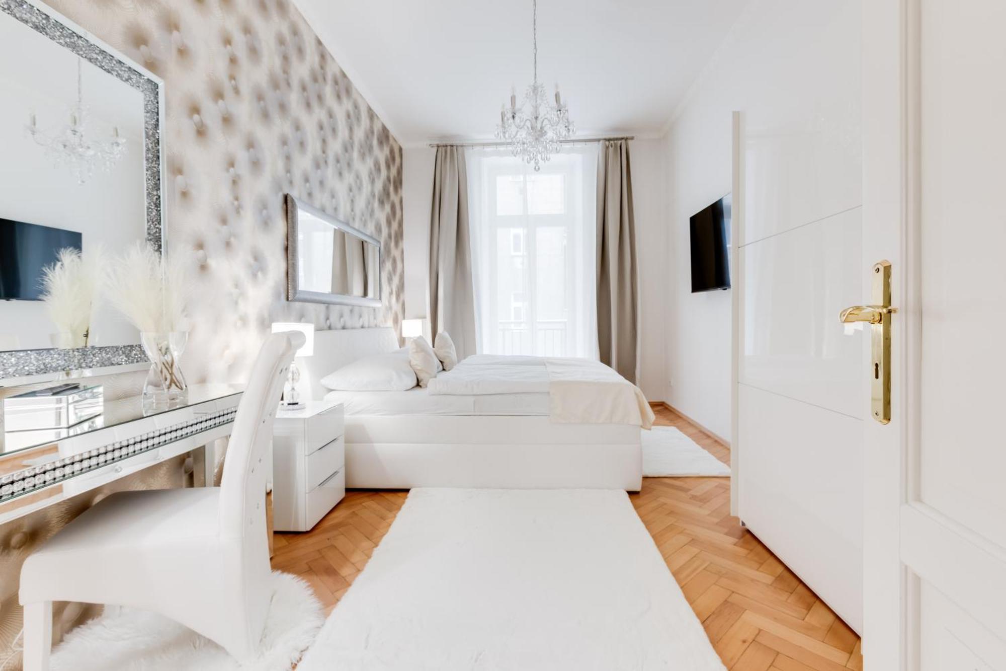 Luxury Riverside In The Center Of Apartament