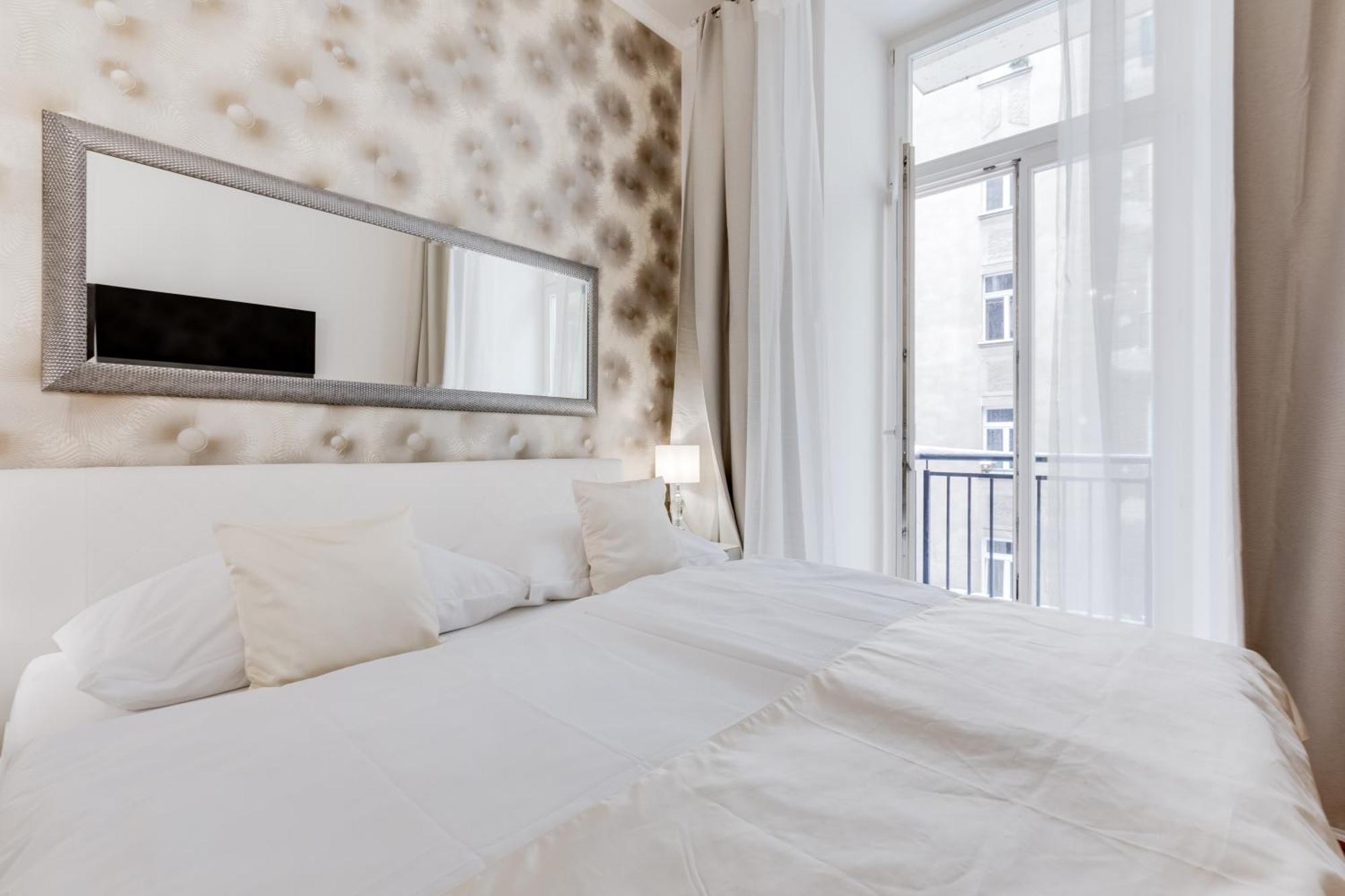 Luxury Riverside In The Center Of Apartament *